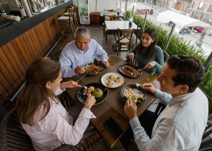 Rutas en barco con degustación gastronómica